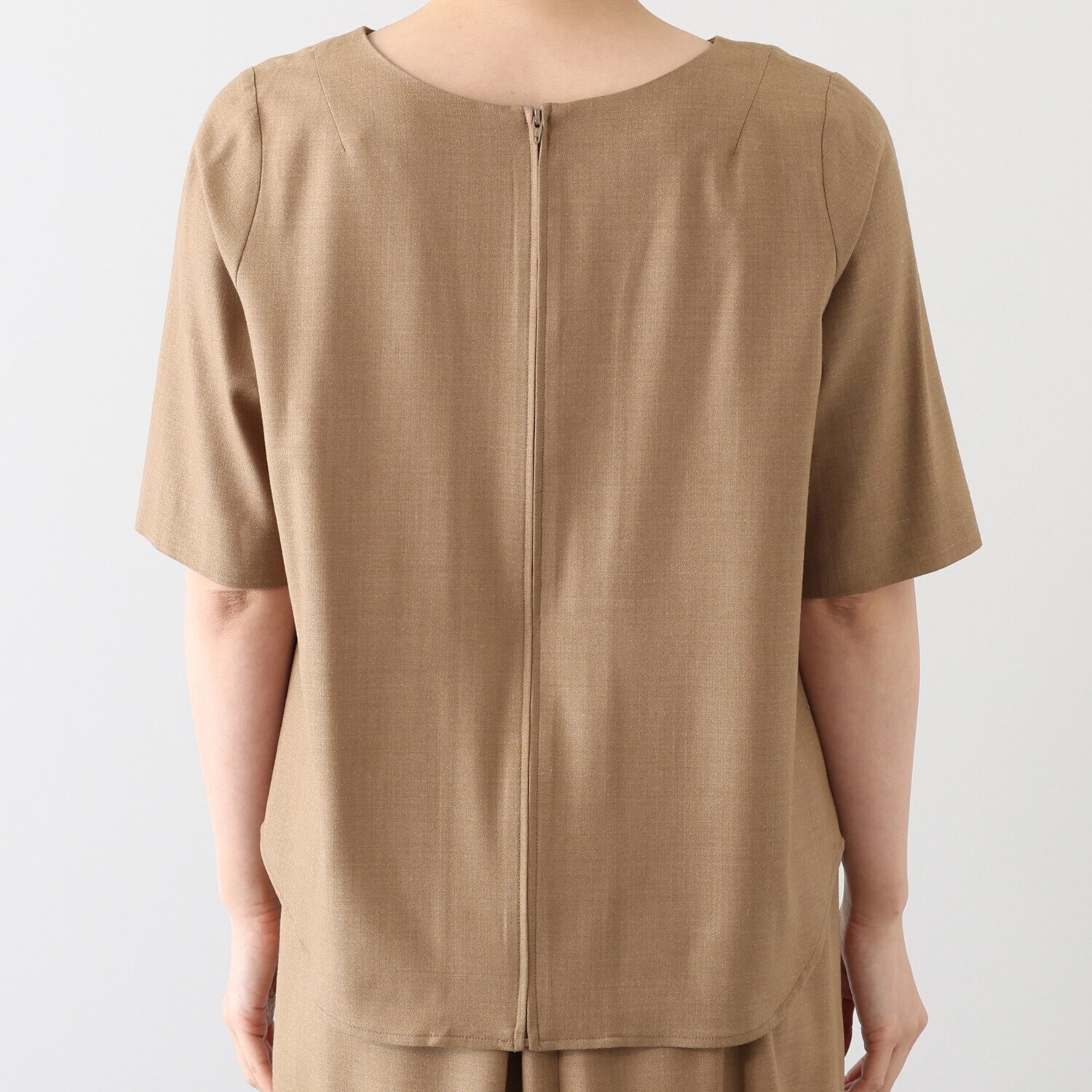 レア　ジェム オールシーズン 上質をまとう ウールトリアセテート混 ２ウェイブラウス