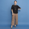 レア　ジェム 品良くラクに ウールトリアセテート混 タックストレートパンツ