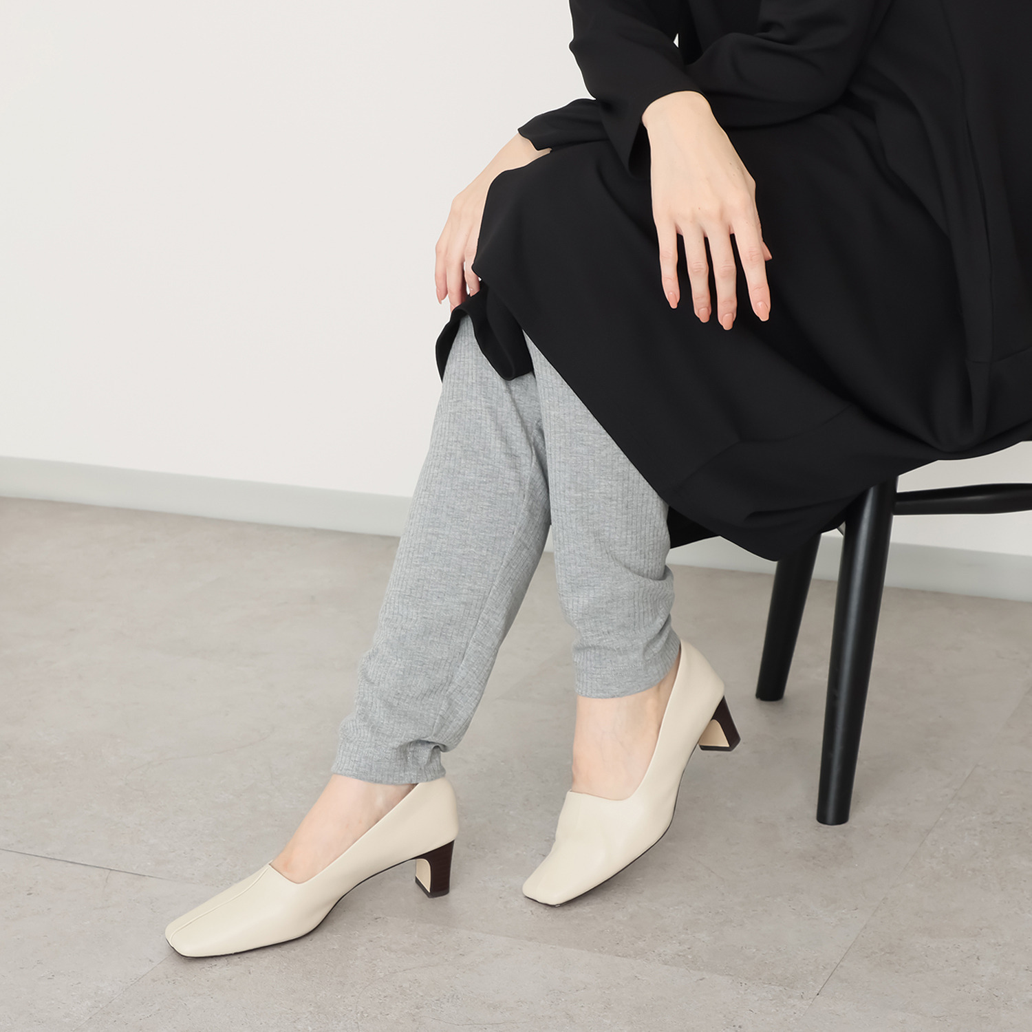 ヒロコ　デシネール 指１本のゆとり マチ付きソフトリブ １２分丈 レギンスパンツ