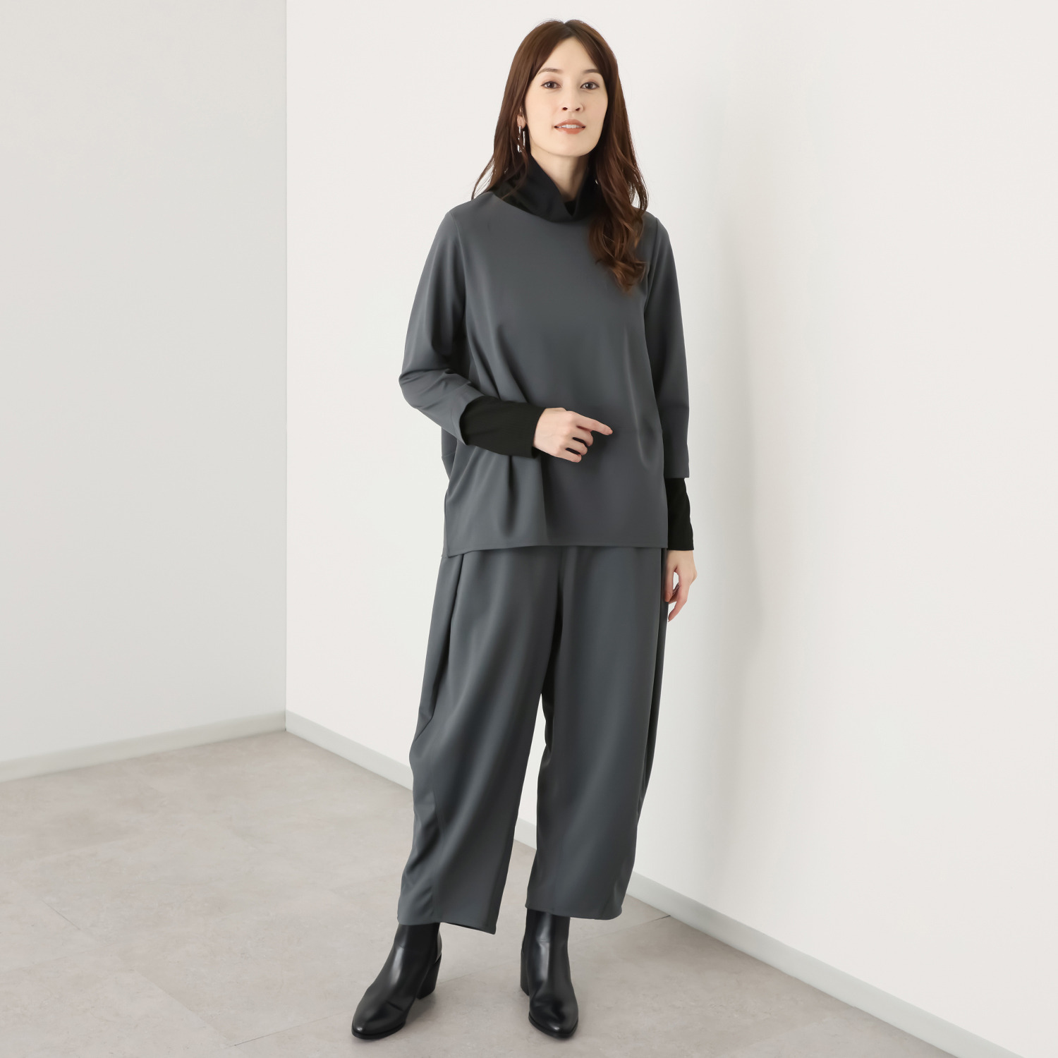 ヒロコ　デシネール リブタートル＆リブ袖 コーディネイト風 バレルシルエット プルオーバー