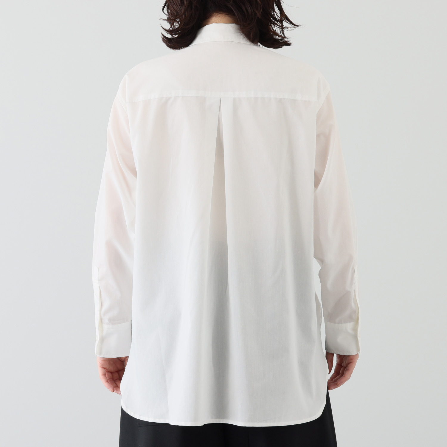 ウノ・ウノ・ドゥーエ おしゃれ見え間違いなし！ レイヤードに見える ニットドッキングシャツ