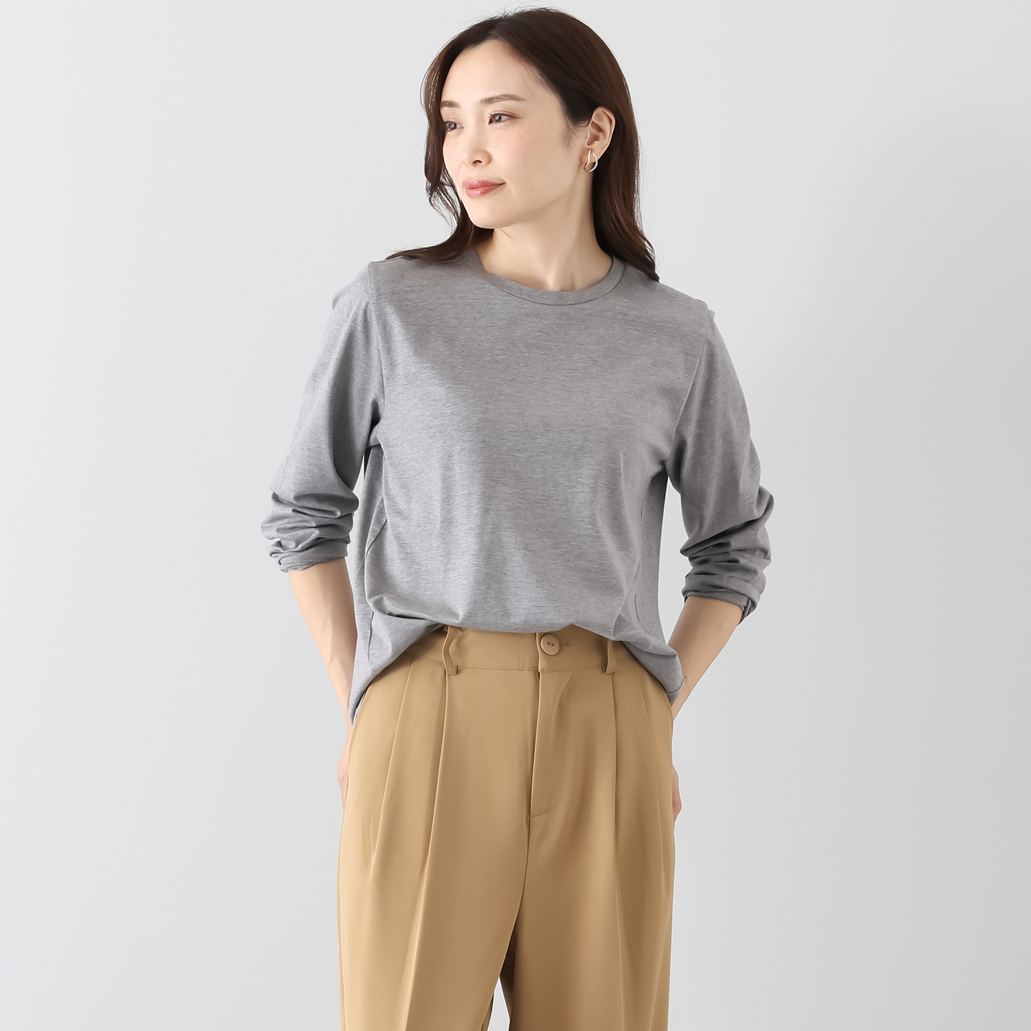 ソアージュ 希少なスビン綿１００％ とろける肌触りと 上品な光沢 ラウンドヘムデザイン カットソープルオーバー