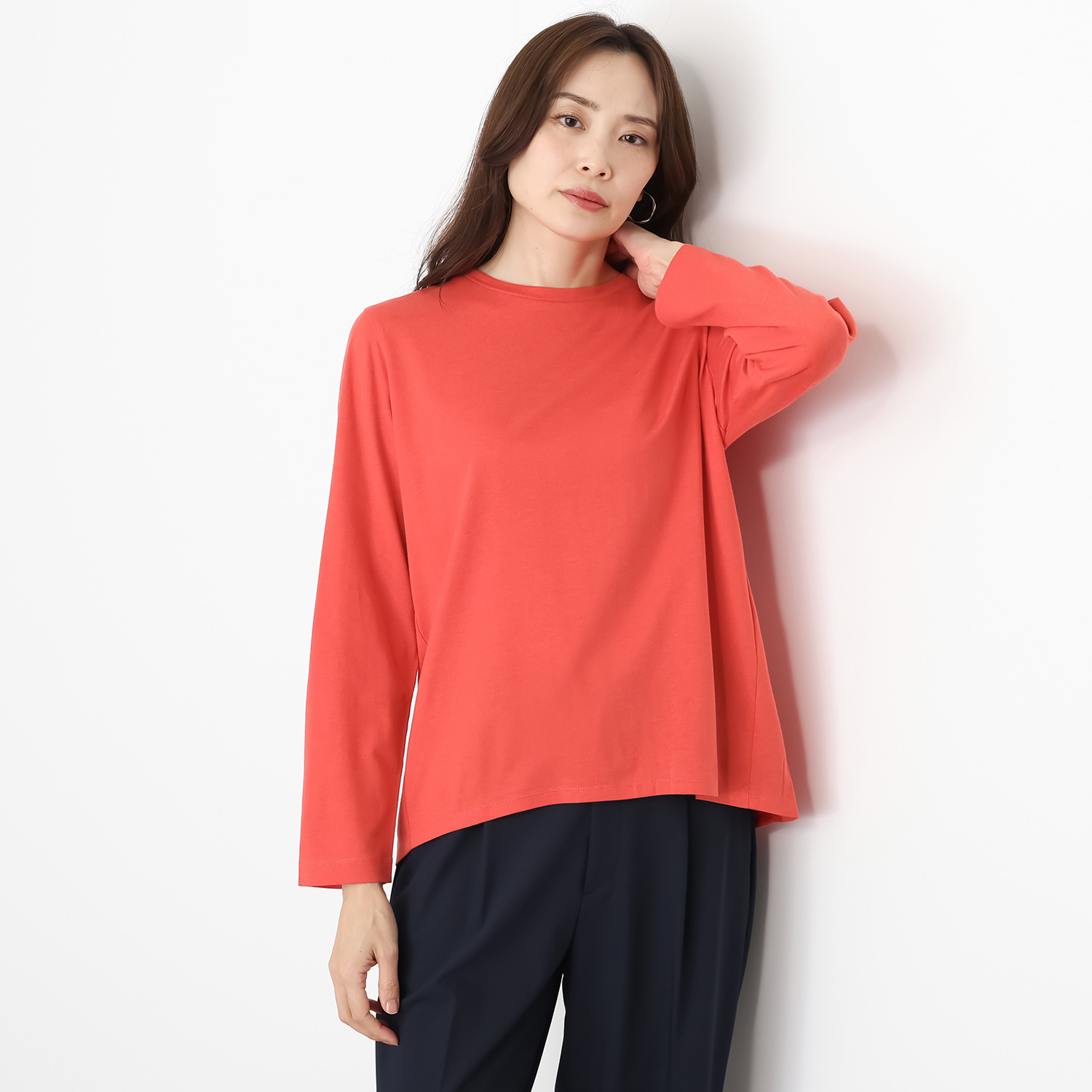 ソアージュ 希少なスビン綿１００％ とろける肌触りと 上品な光沢 ラウンドヘムデザイン カットソープルオーバー