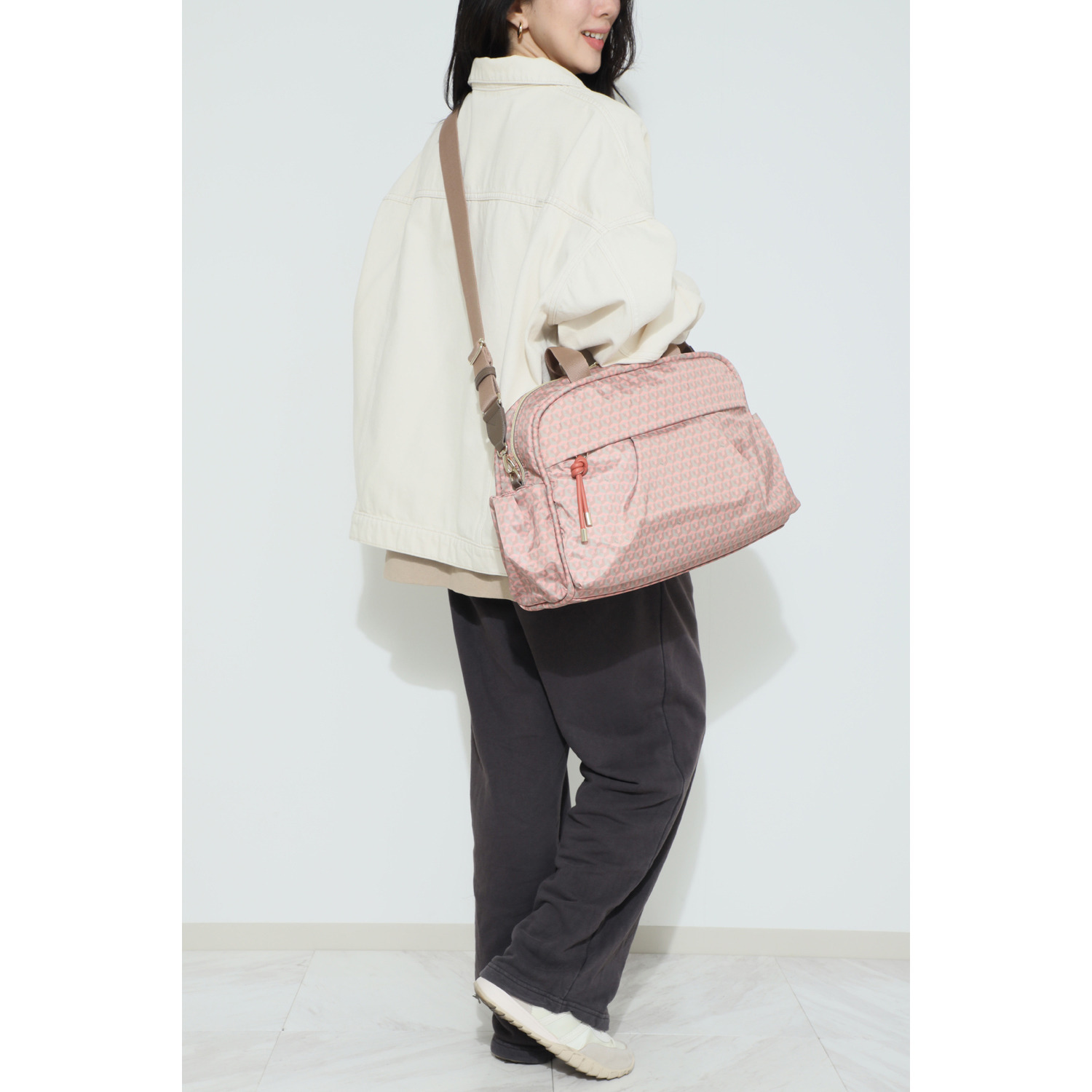 ＥＬＬＥ　ＳＰＯＲＴ はっ水 キューブ柄 ルリエシリーズ ２ウェイボストンバッグ