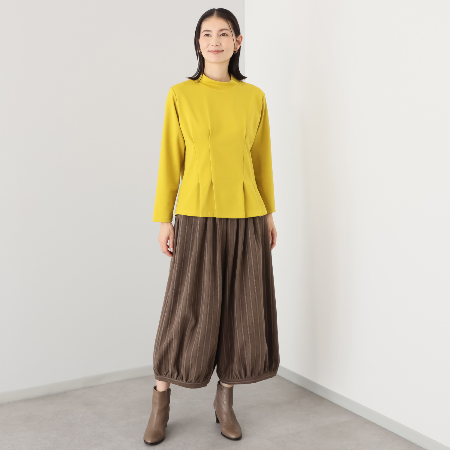 ベルポニー リラックスシルエット ギャザーデザイン ストライプ柄パンツ