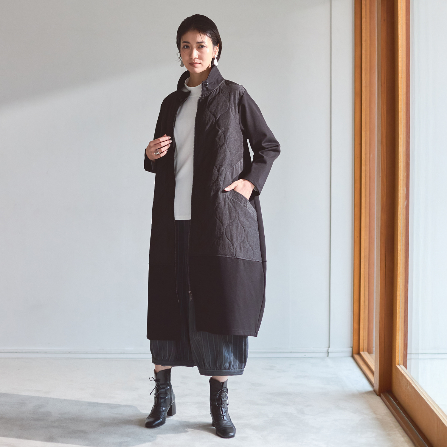 ベルポニー リラックスシルエット ギャザーデザイン ストライプ柄パンツ