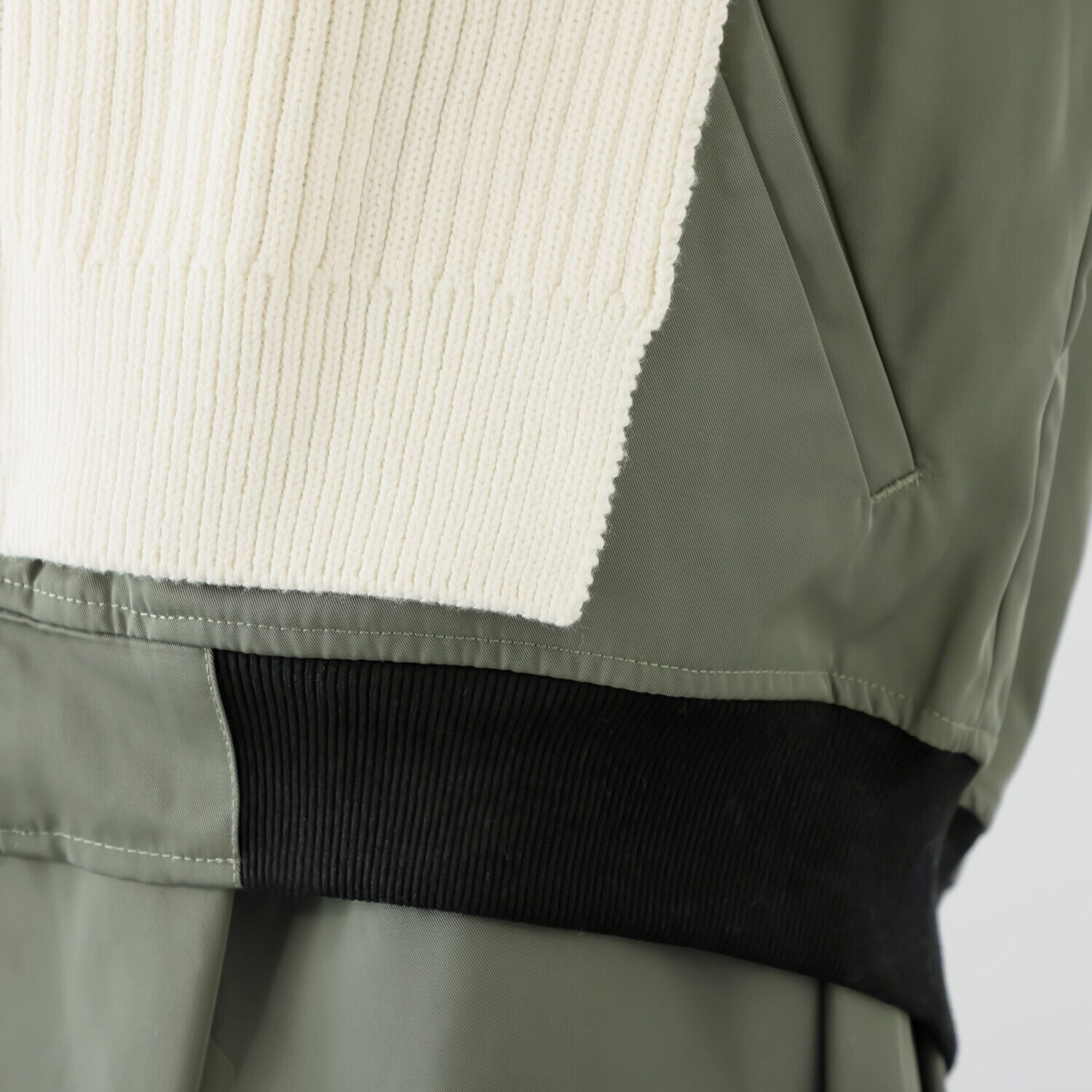 オン　ザ　エッジ ニットドッキング おしゃれに差がつく 大人のＭＡ１ブルゾン