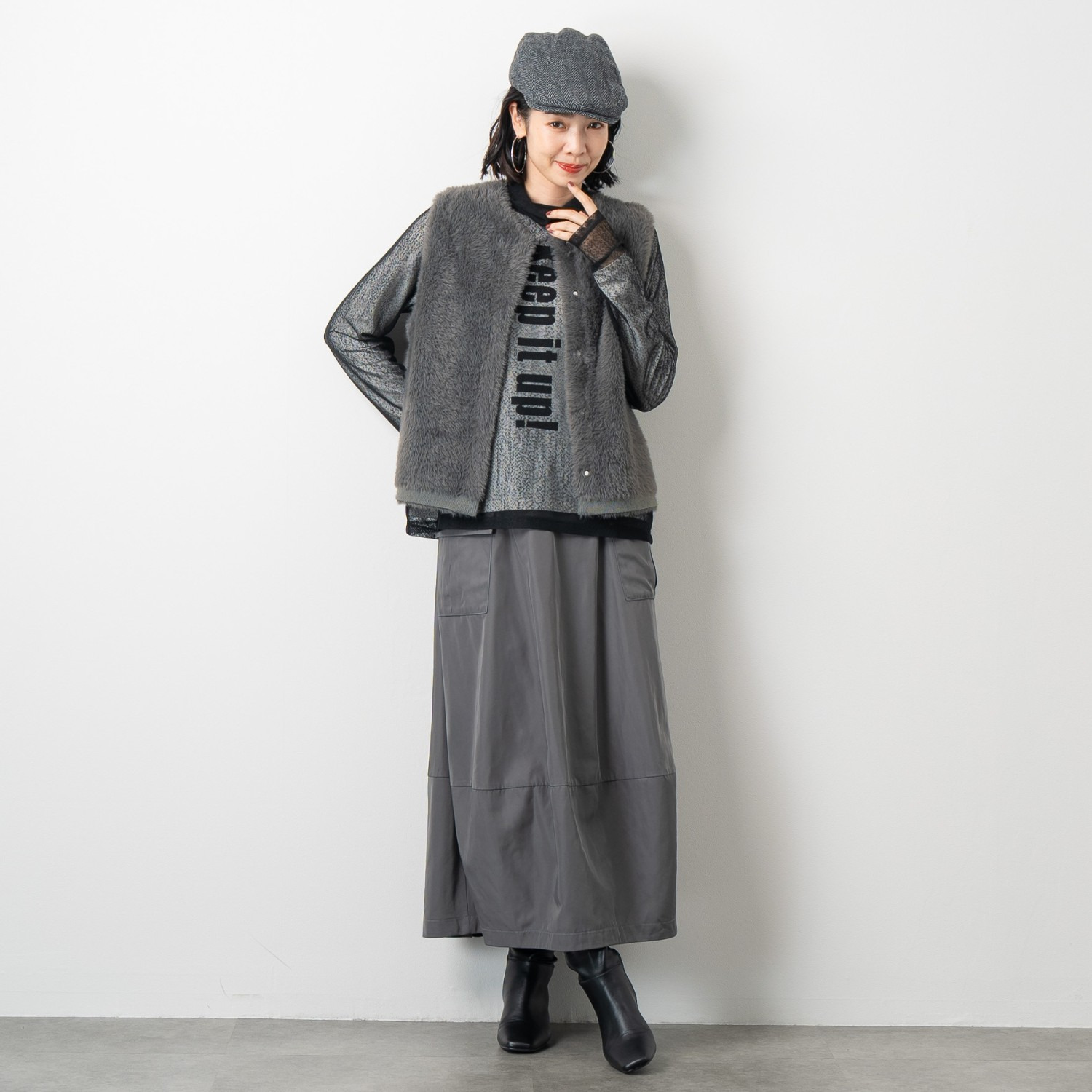 オン　ザ　エッジ メッシュレイヤード ロゴデザイン タートルネック プルオーバー