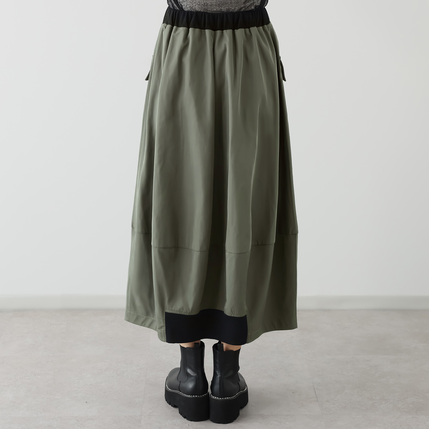 オン　ザ　エッジ バレルシルエットが新しい 大人テイストが光る ワークポケット ロングスカート