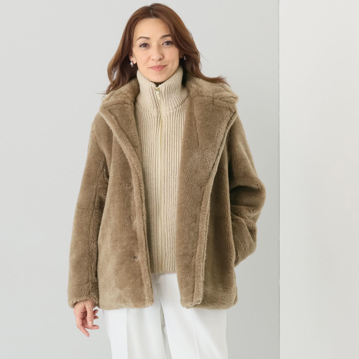 シック　バイ　ネイチャー ニットレイヤード風 フェイクファーコート