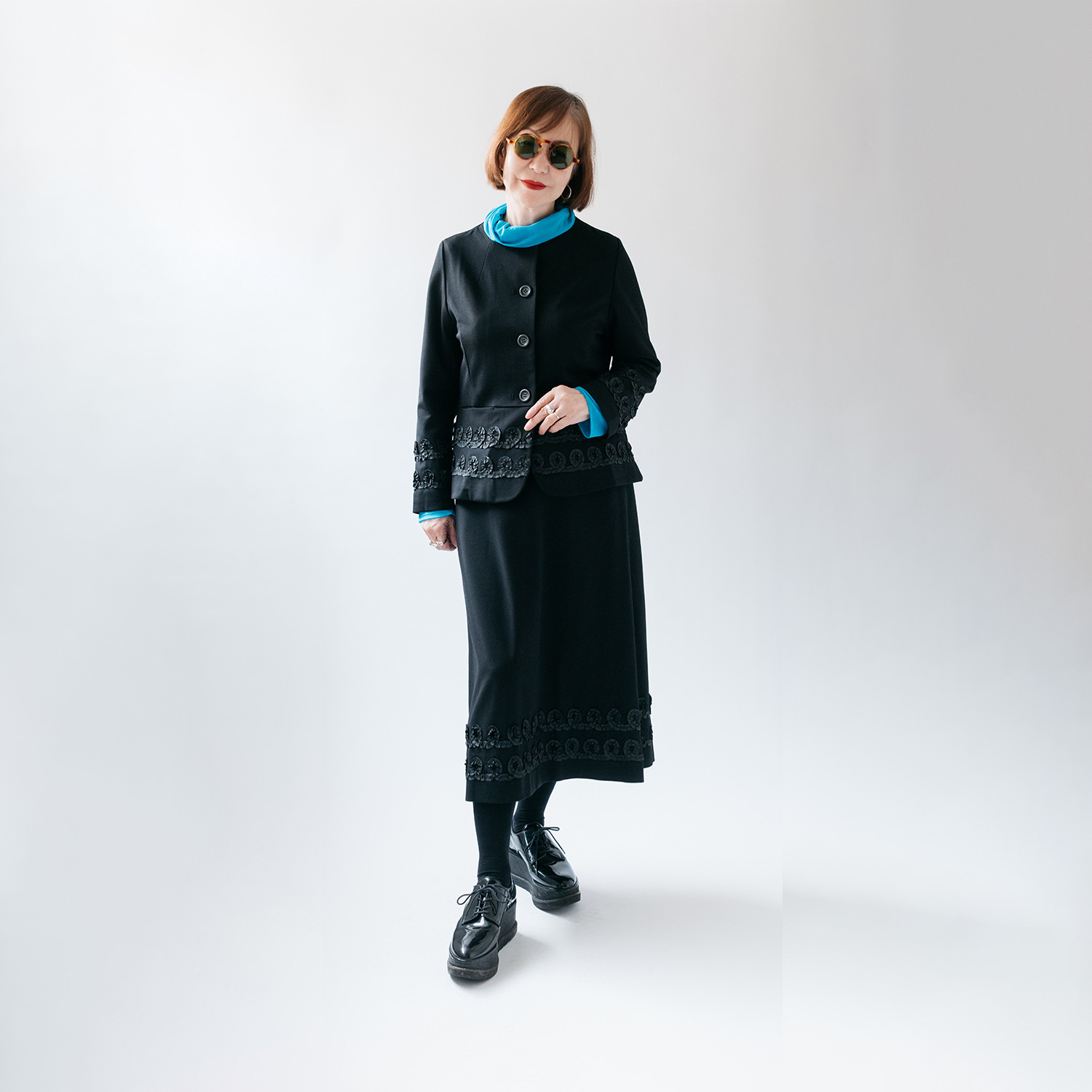 エムジェイアール　バイ マチコ　ジント　ロンドン リボン刺しゅうモティーフ ペプラム切替 ジャージージャケット