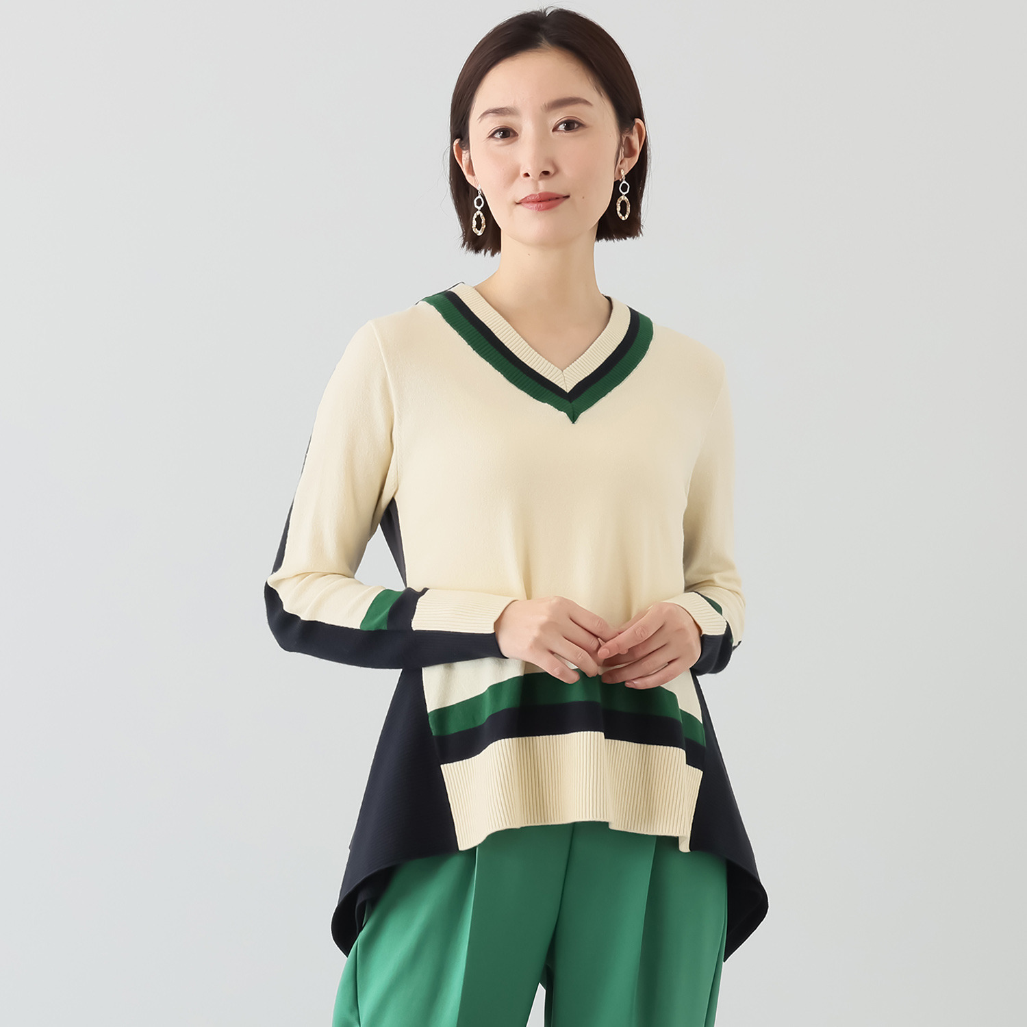 マダムヒロコ ラインアクセント 配色Ｖネック ニットプルオーバー