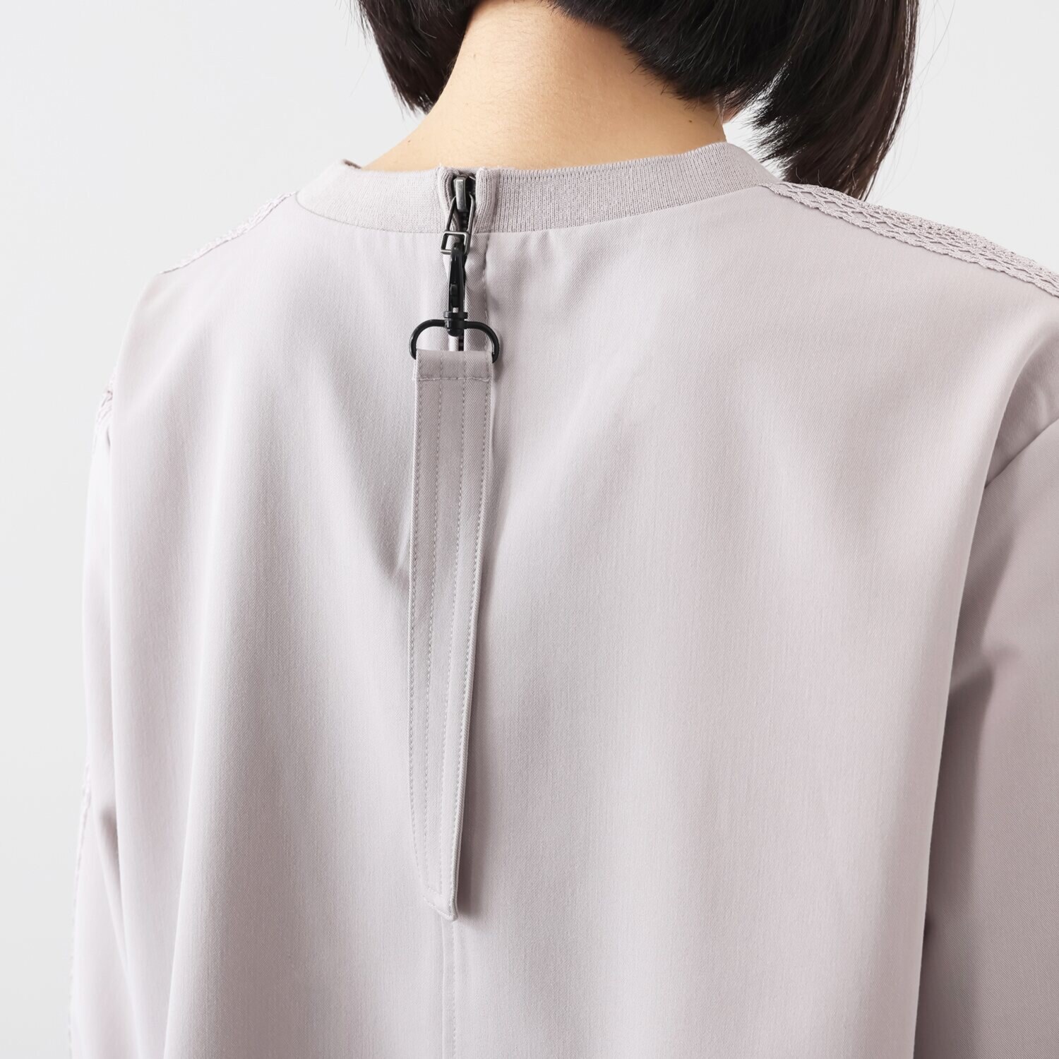 ラヴィーコンフォート コクーンシルエット＆ レースアクセント 大人の甘辛ミックス ストレッチプルオーバー