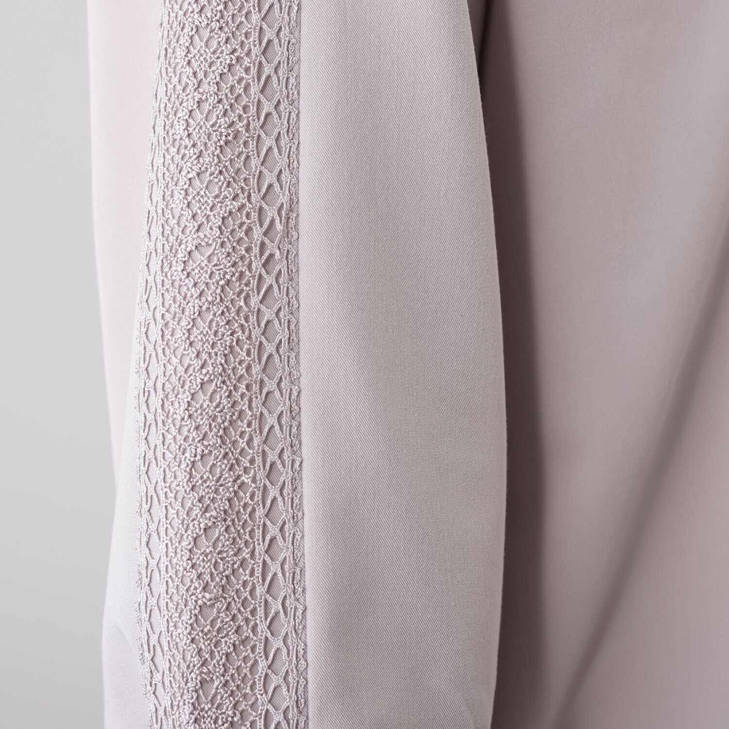 ラヴィーコンフォート コクーンシルエット＆ レースアクセント 大人の甘辛ミックス ストレッチプルオーバー