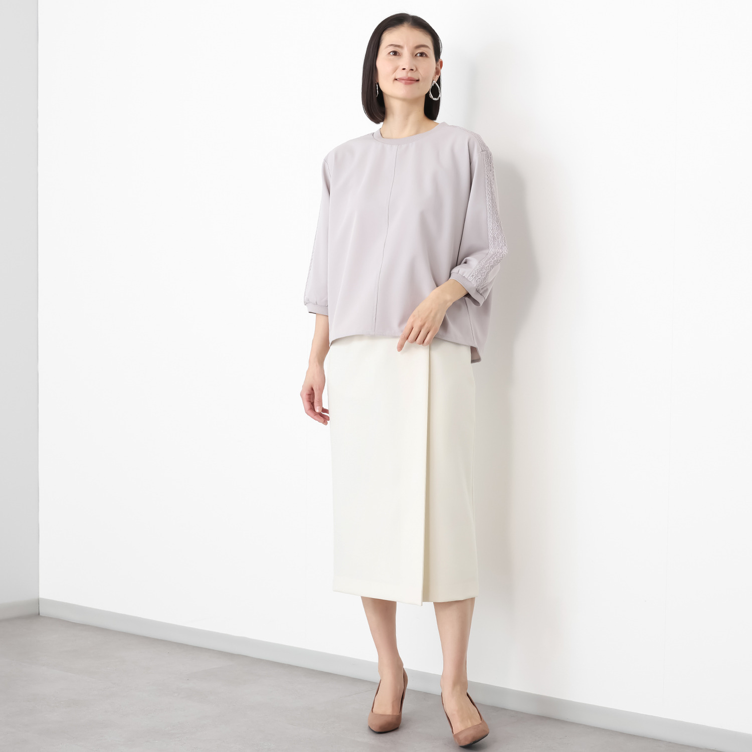 ラヴィーコンフォート コクーンシルエット＆ レースアクセント 大人の甘辛ミックス ストレッチプルオーバー