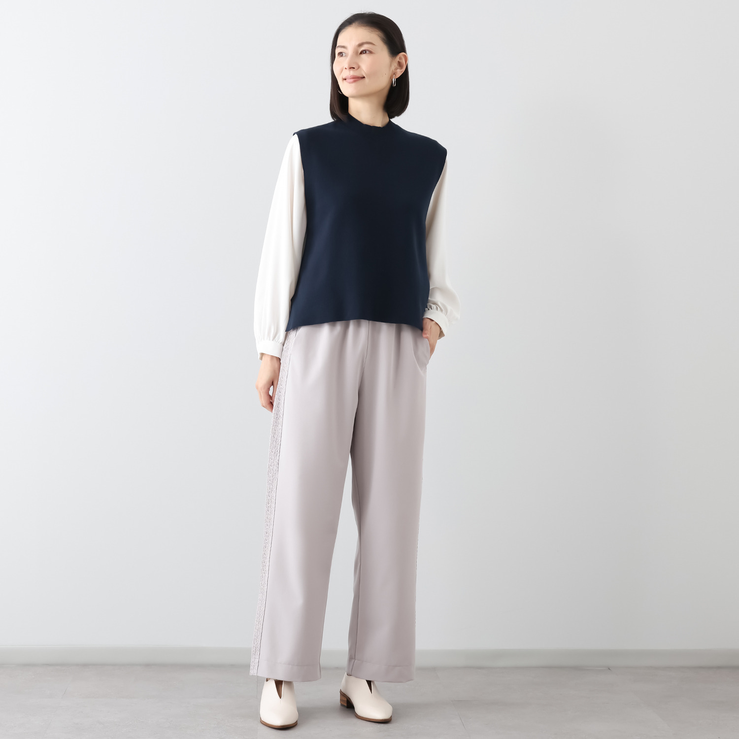 ラヴィーコンフォート レースラインアクセント 素晴らしい落ち感がある ストレッチイージーパンツ