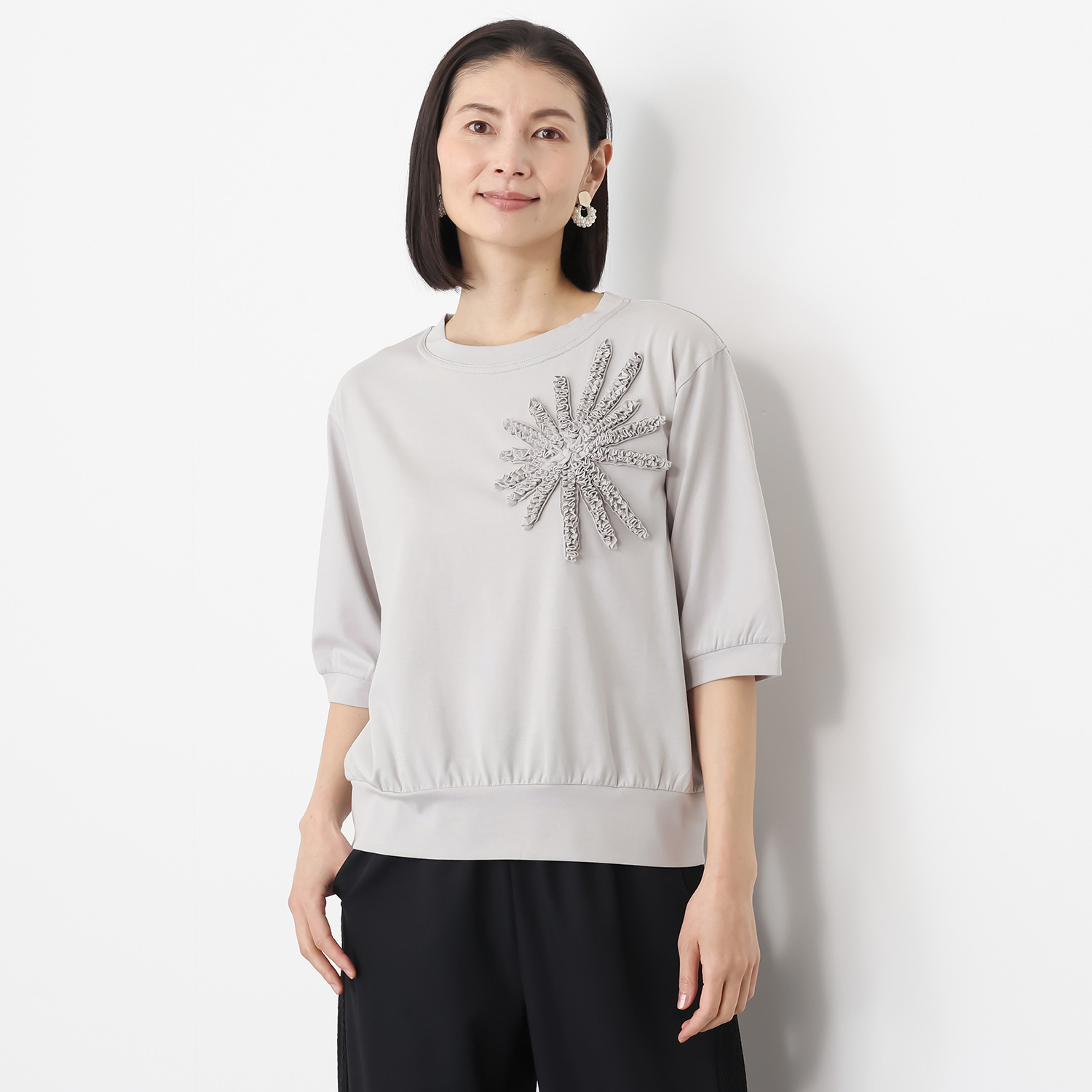 ラヴィーコンフォート ギャザー加工 花火柄アクセント 大人ガーリー 五分袖トレーナー