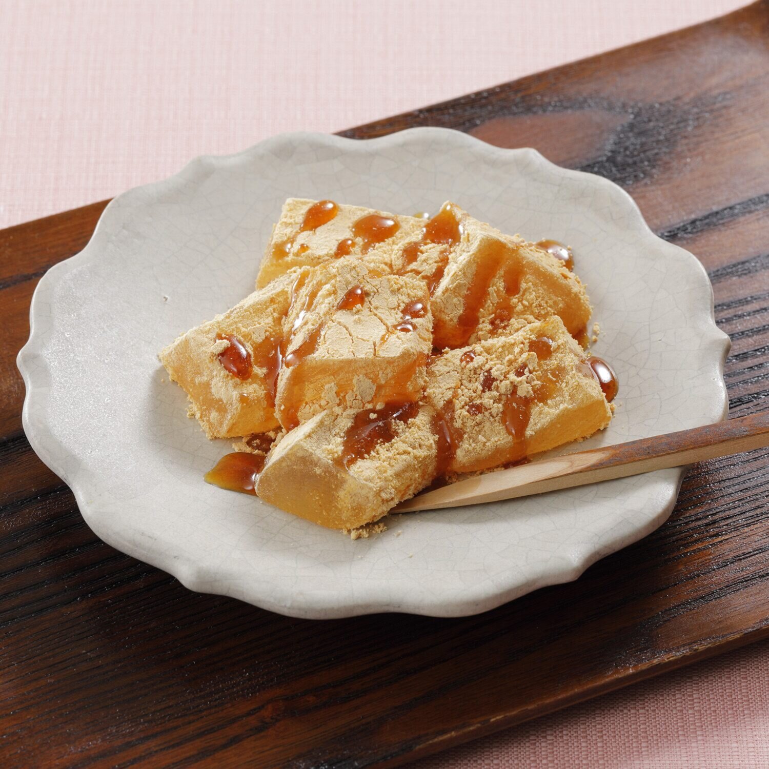 鈴なり つるんとした喉ごし わらび餅（黒糖みつ付き）