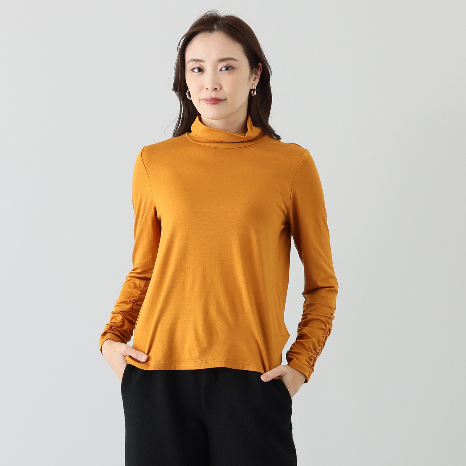 アンリック　オー　ブルー シルキーベア天竺 袖ギャザーアクセント ハイネックプルオーバー