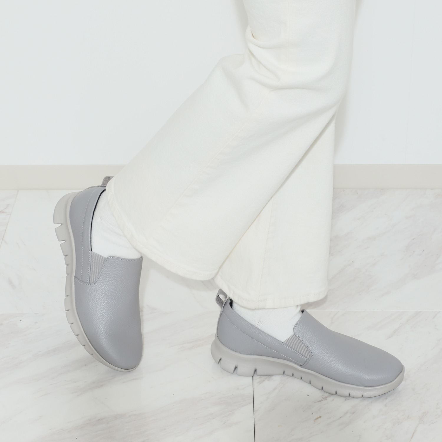 パドルージュ ジャパンメイド 軽量スリッポンシューズ