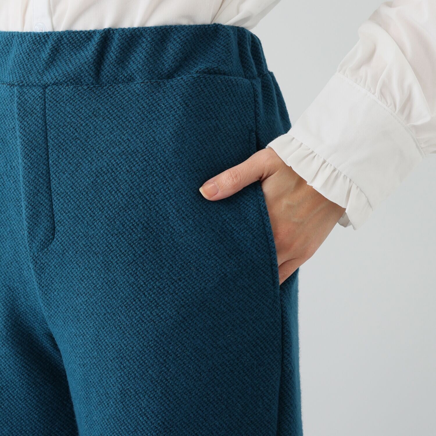 アンリック　オー　ブルー ウール混インレー スタイリッシュ ストレートパンツ