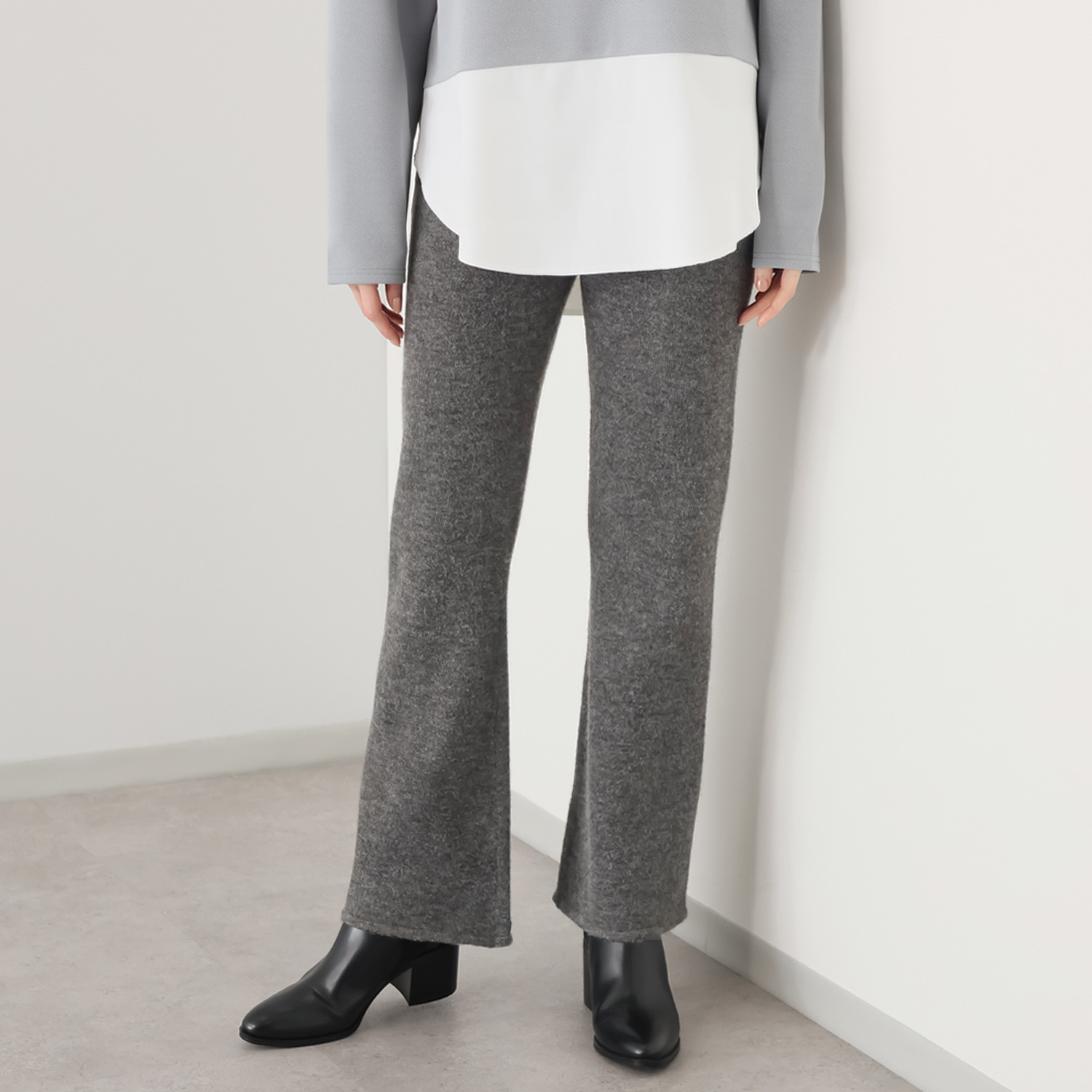 チーロ コンフォート ニットフレアパンツ