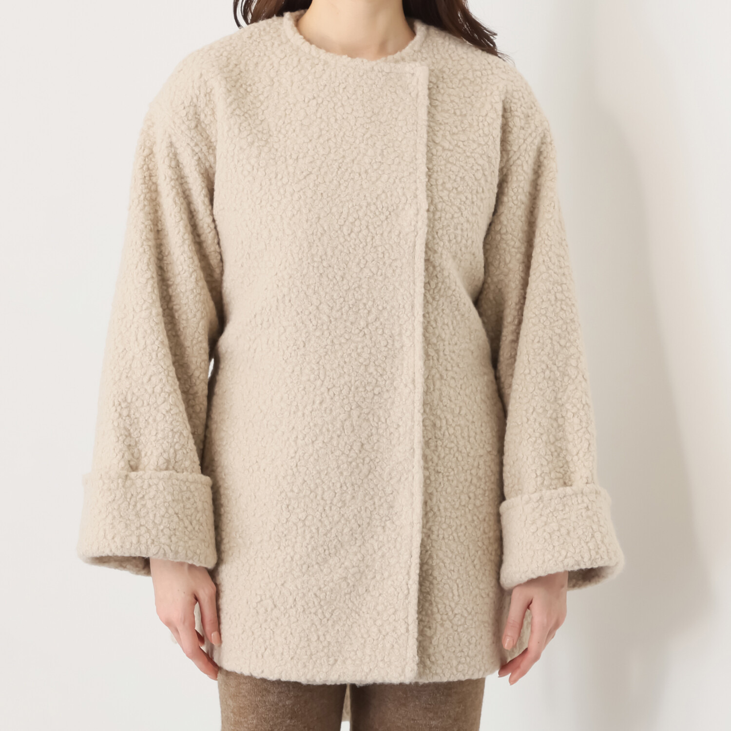 チーロ エアリーブークレ ノーカラージャコット