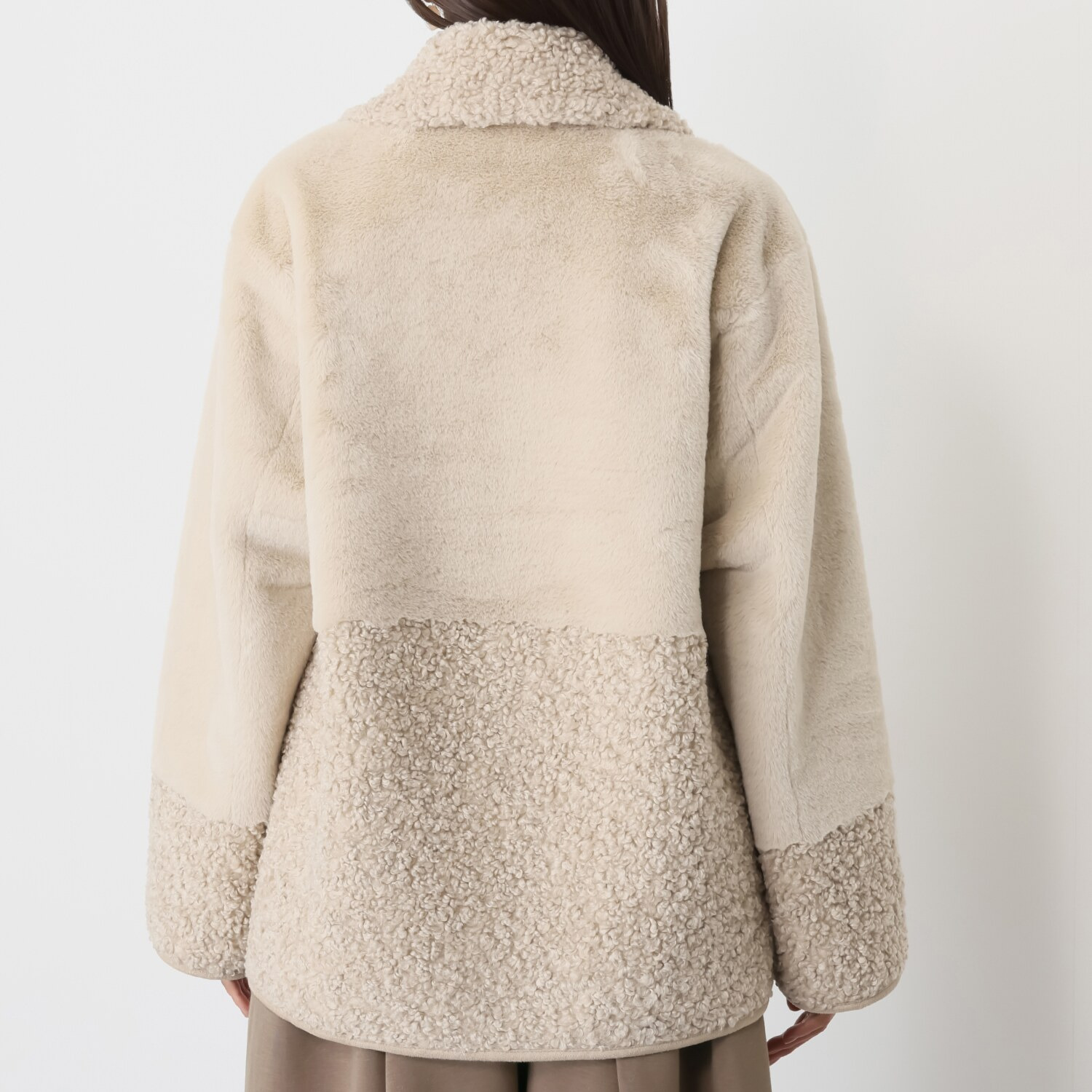 ゼラールスポーツ フェイクムートン リバーシブルで楽しめる ファー切替デザイン ピーコート