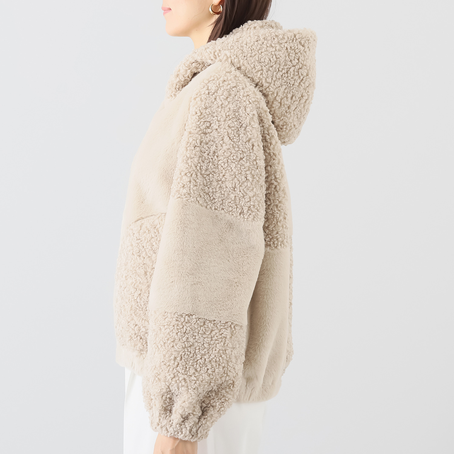 ゼラールスポーツ フェイクムートン リバーシブルで楽しめる ファー切替デザイン 裾ギャザー フーディーブルゾン