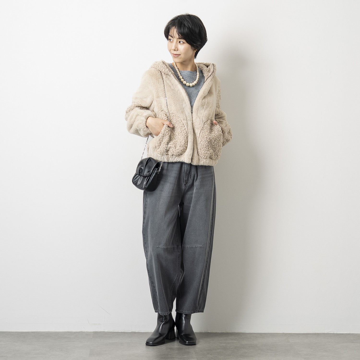 ゼラールスポーツ フェイクムートン リバーシブルで楽しめる ファー切替デザイン 裾ギャザー フーディーブルゾン