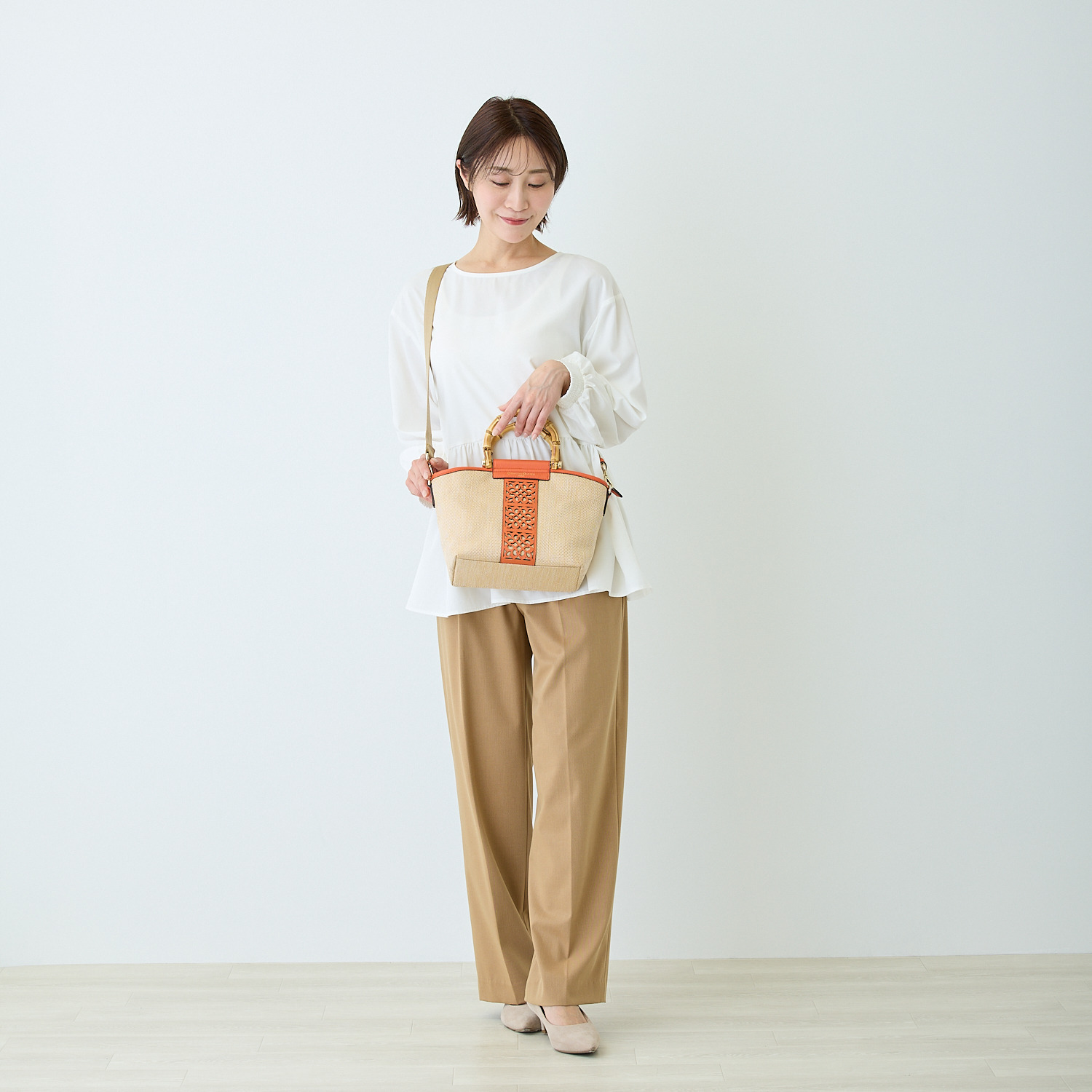 クリスチャン　オリビエ レーザーカットシリーズ バンブーハンドル ２ウェイ ショルダートートバッグ