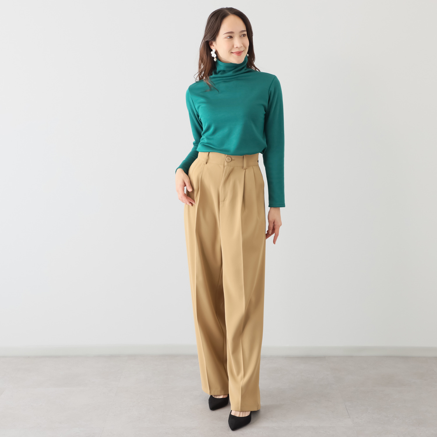 ココンライフ　ドゥ 吸湿発熱・吸放湿 ふんわり裏シャギー ボトルネックプルオーバー