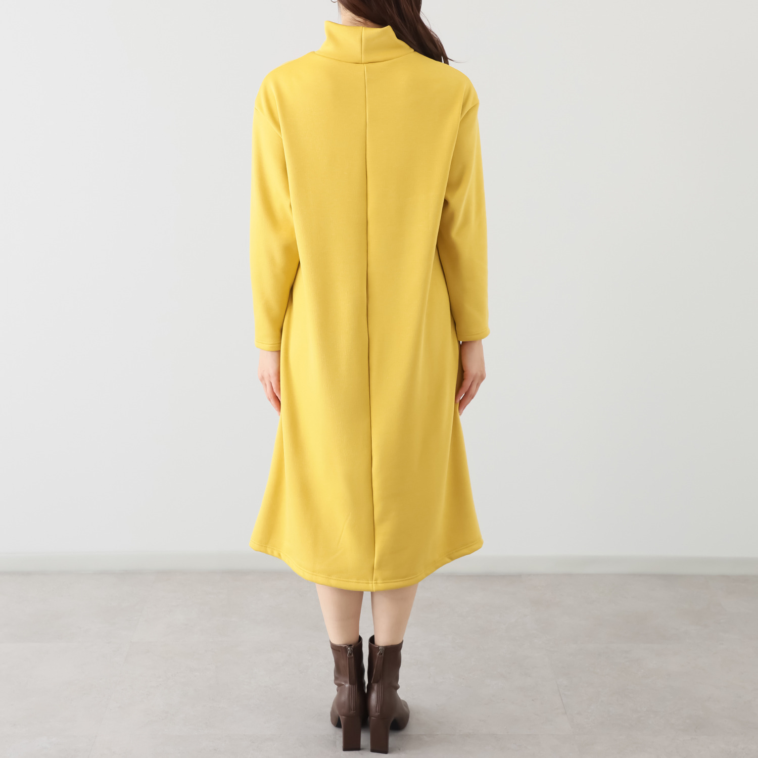 ココンライフ　ドゥ 吸湿発熱・吸放湿 ふんわり裏シャギー Ａライン切替ワンピース