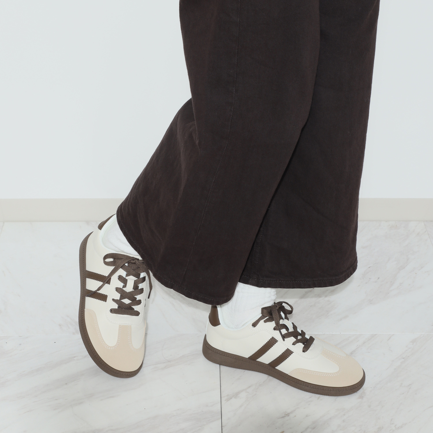 ヌーベルヴォーグ リラックス クラシカルでシンプル！ コーディネイトが広がる 軽量スニーカー