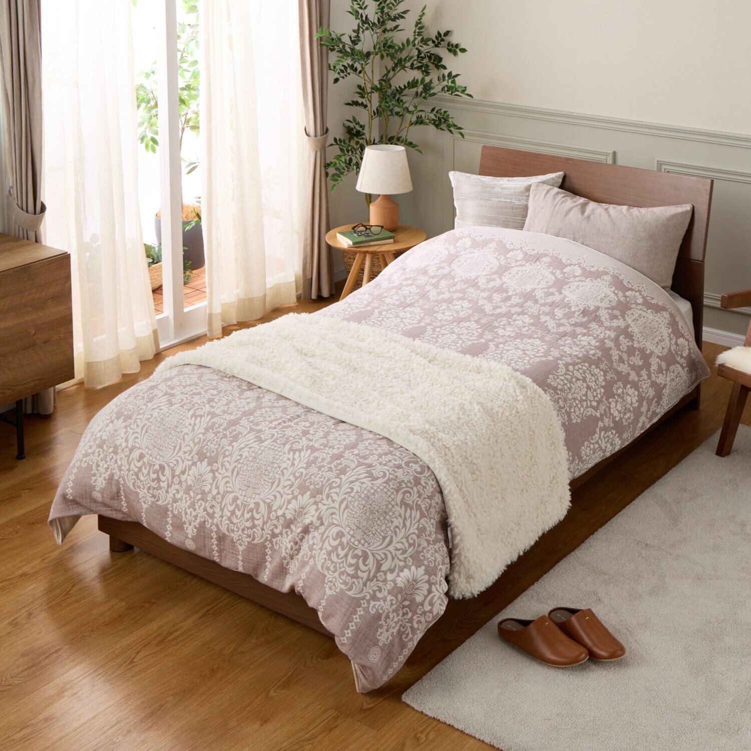 スワトウ刺しゅう協会 認定デザイン 足元スプレッド付 コットン１００％ 掛布団カバー ＜セミダブル＞