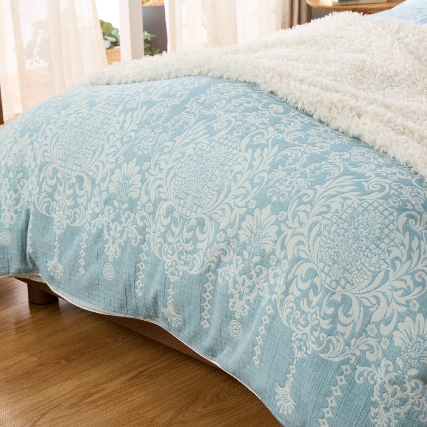 スワトウ刺しゅう協会 認定デザイン 足元スプレッド付 コットン１００％ 掛布団カバー ＜セミダブル＞