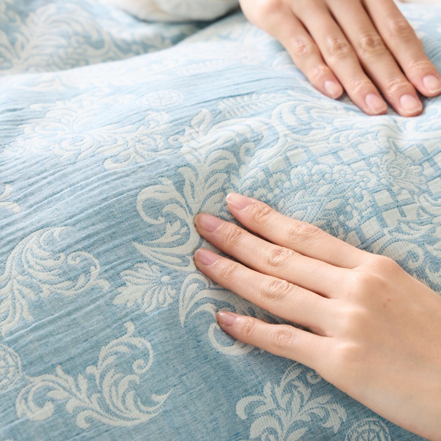 スワトウ刺しゅう協会 認定デザイン 足元スプレッド付 コットン１００％ 掛布団カバー ＜セミダブル＞