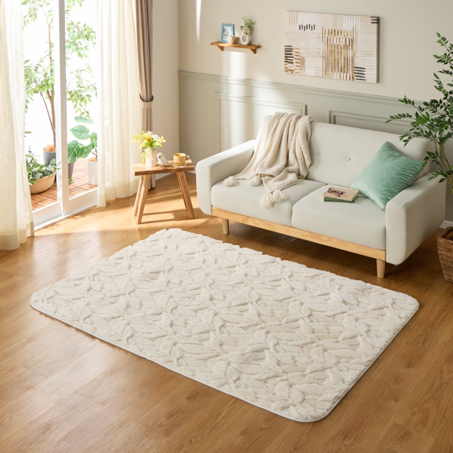 暖かクワトロファータッチ 蓄熱ウレタン入り 足元あったかラグ ＜１３０×１９０ｃｍ＞