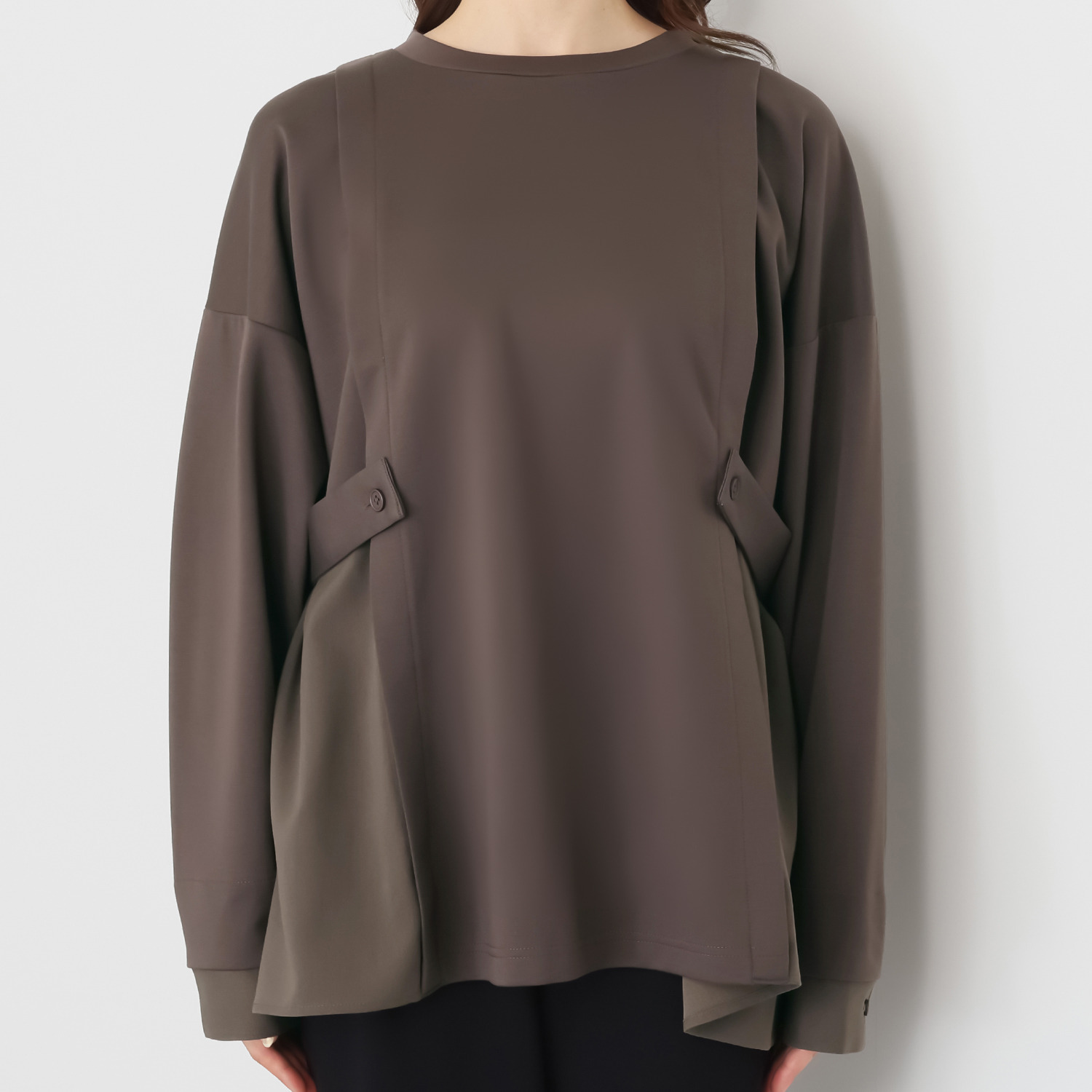 ヨーコモリモト スタイリッシュに スタイルアップが叶う デザインプルオーバー