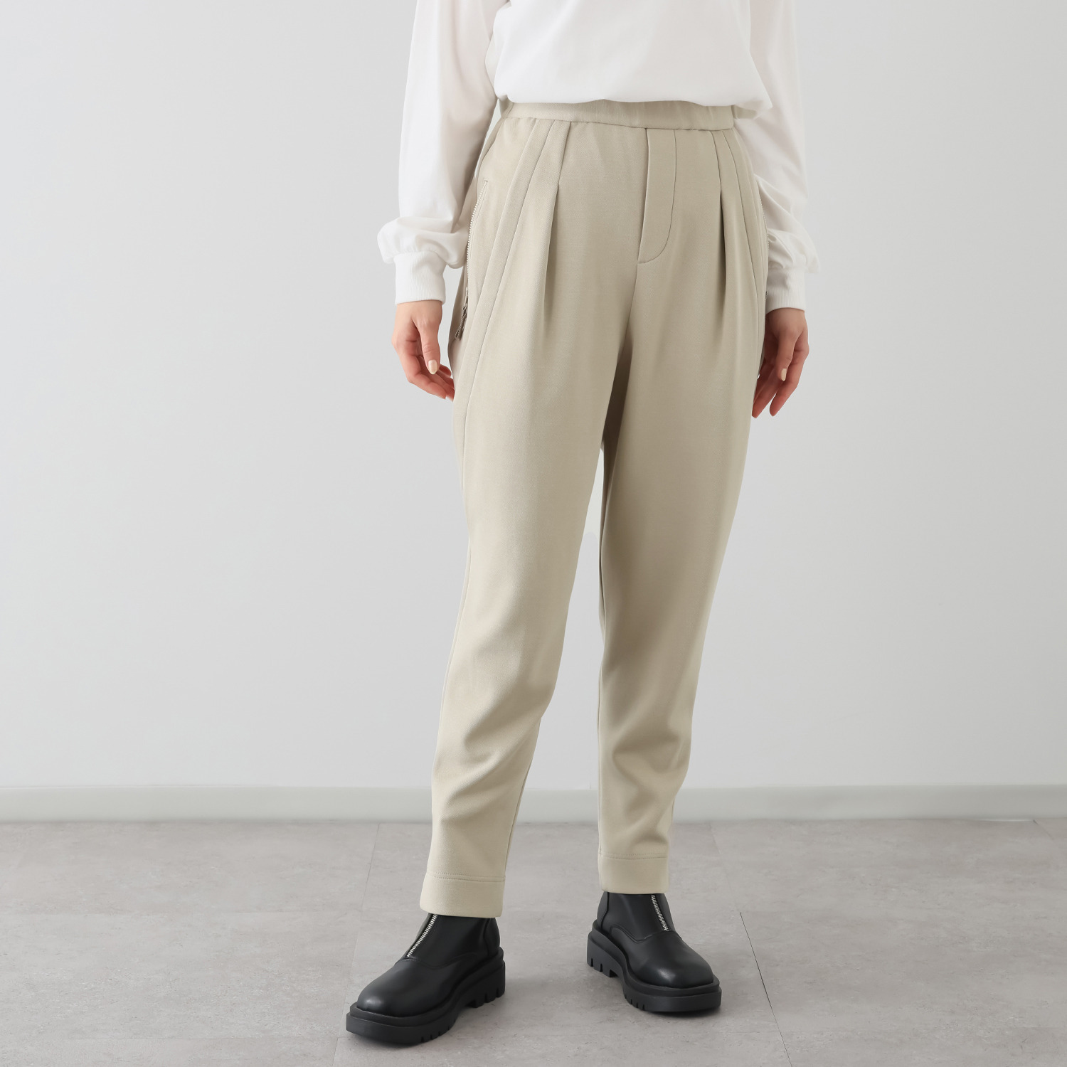 ヨーコモリモト スタイルアップ 切替デザイン テーパードパンツ