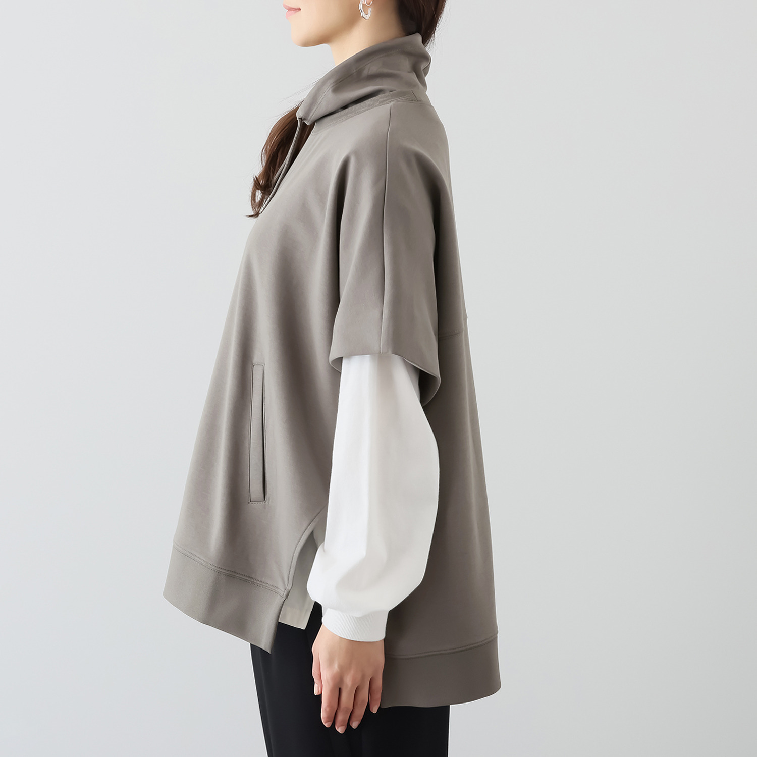 ヨーコモリモト ボリュームネック デザインベスト