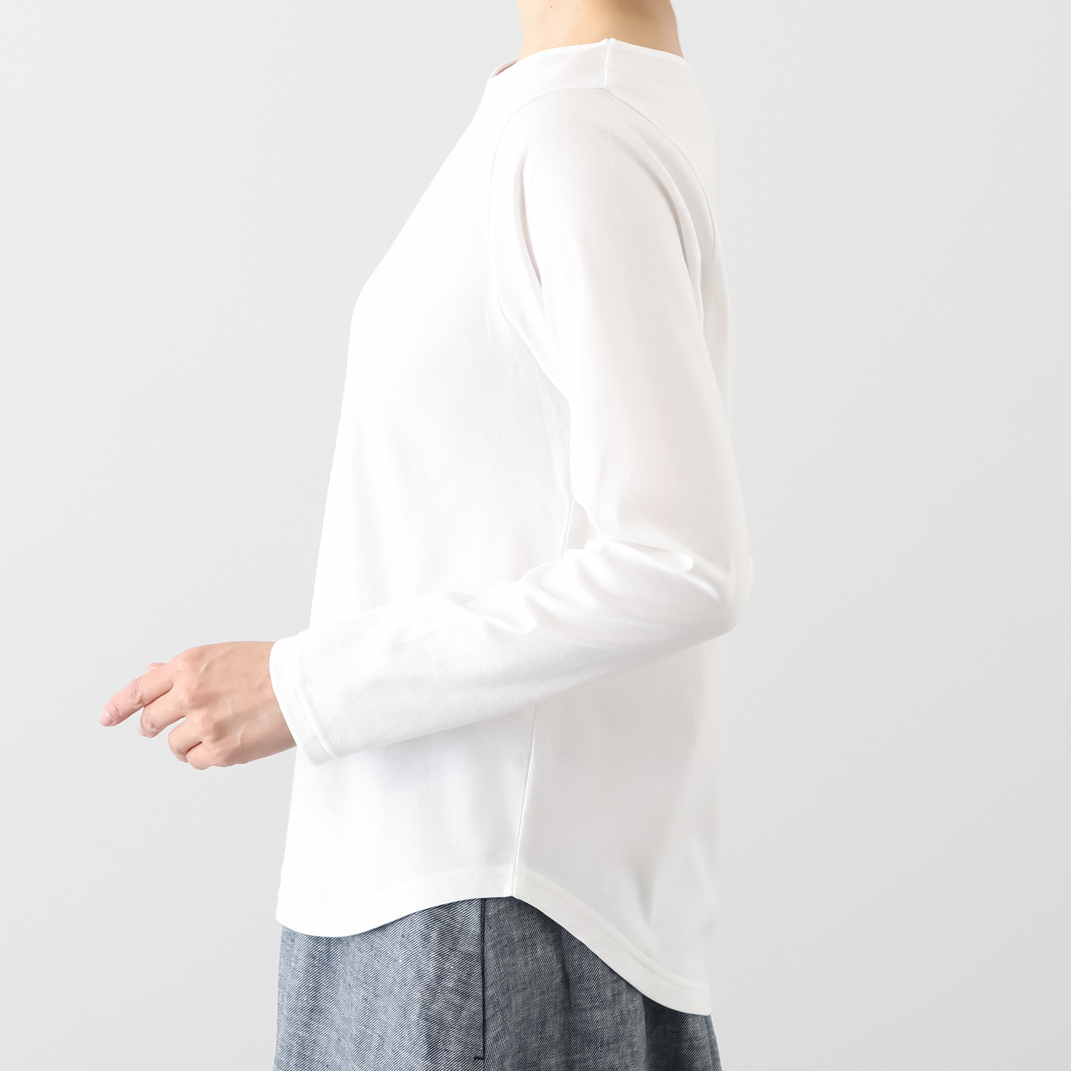 レア　ジェム 選りすぐりのコットンで Ｔシャツも上品に 長袖プルオーバー