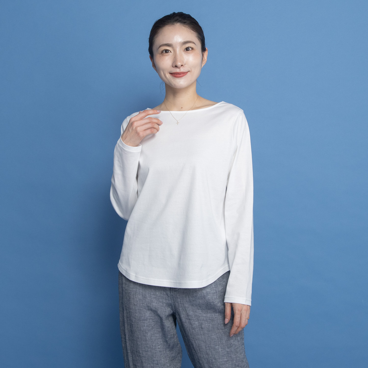 レア　ジェム 選りすぐりのコットンで Ｔシャツも上品に 長袖プルオーバー