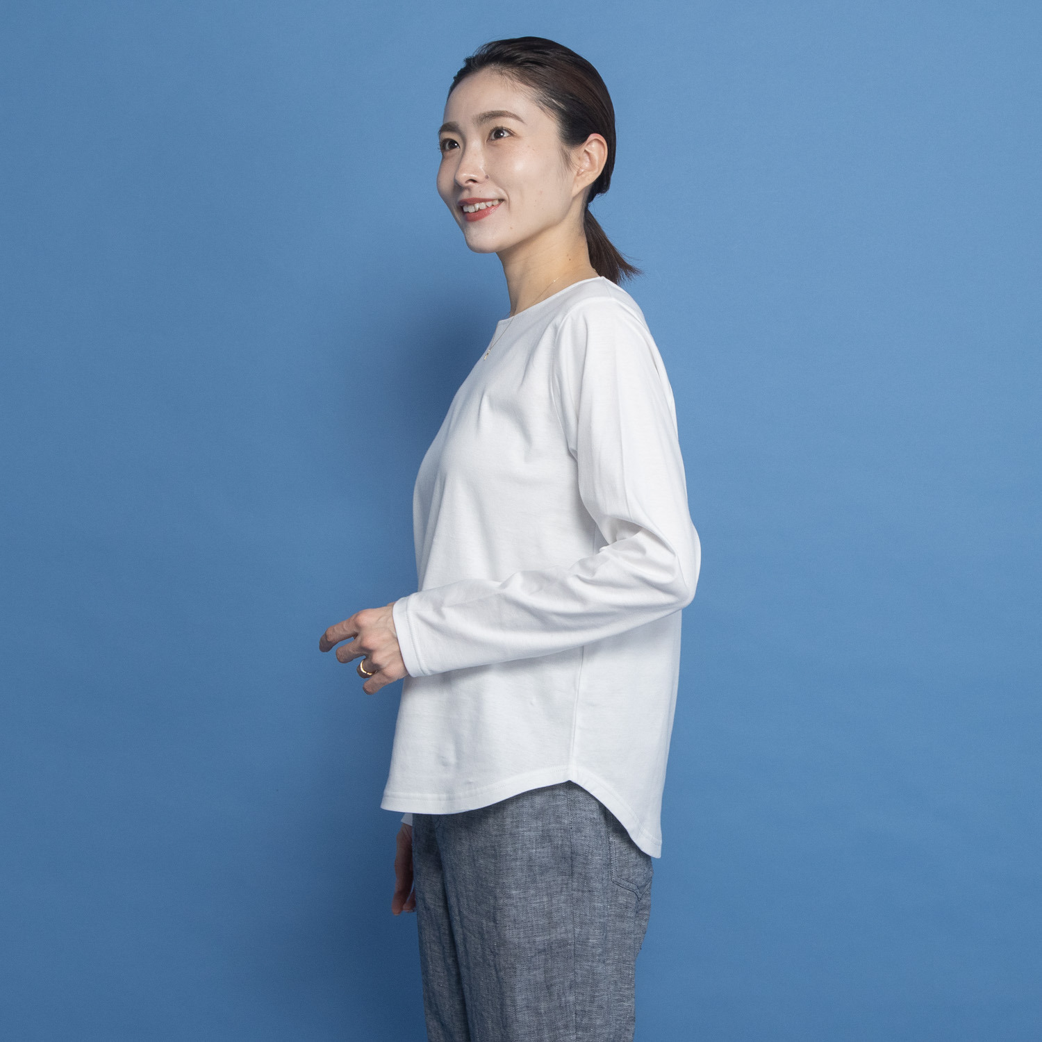 レア　ジェム 選りすぐりのコットンで Ｔシャツも上品に 長袖プルオーバー