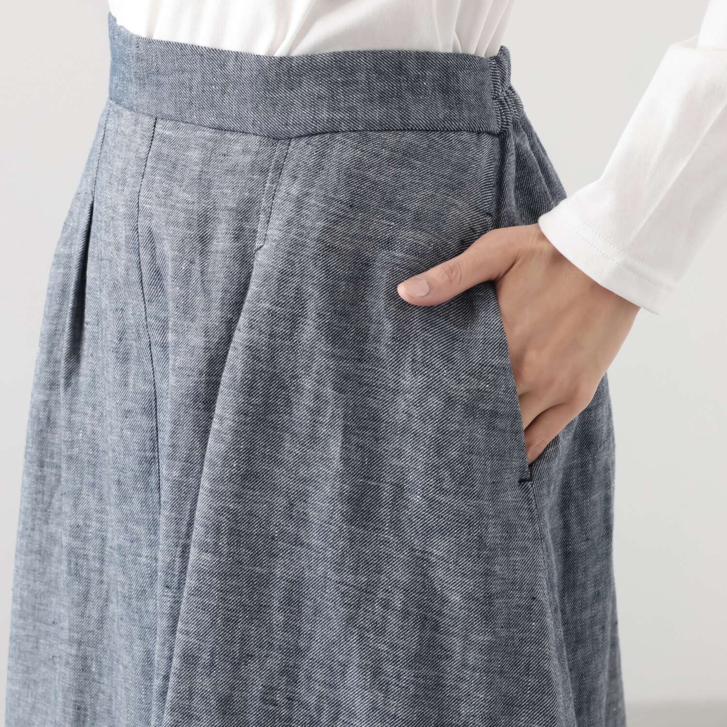 レア　ジェム リネンツイルで 優雅に揺らめく コクーンフレアースカート