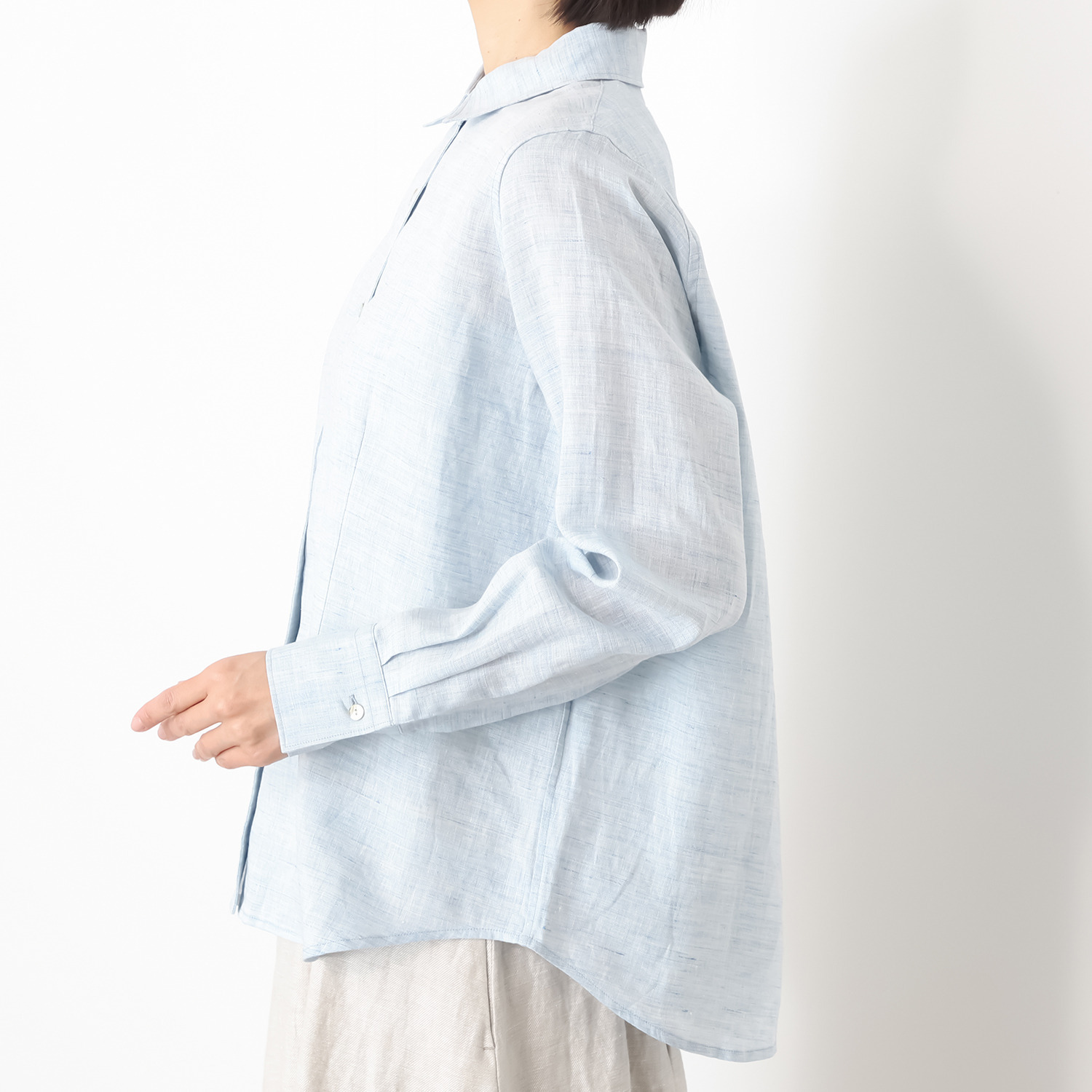 レア　ジェム リネントップ素材を 爽やかに涼やかに装う 上質シンプルブラウス