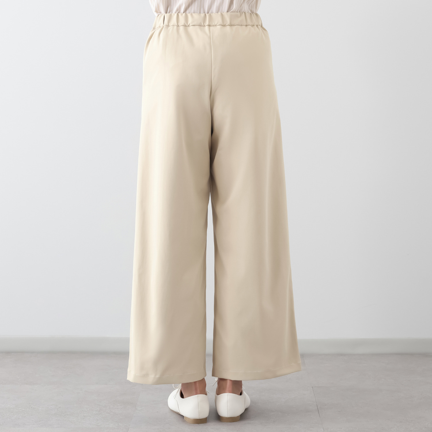 テディベア ワンポイントアクセント テディベア刺しゅう タックパンツ