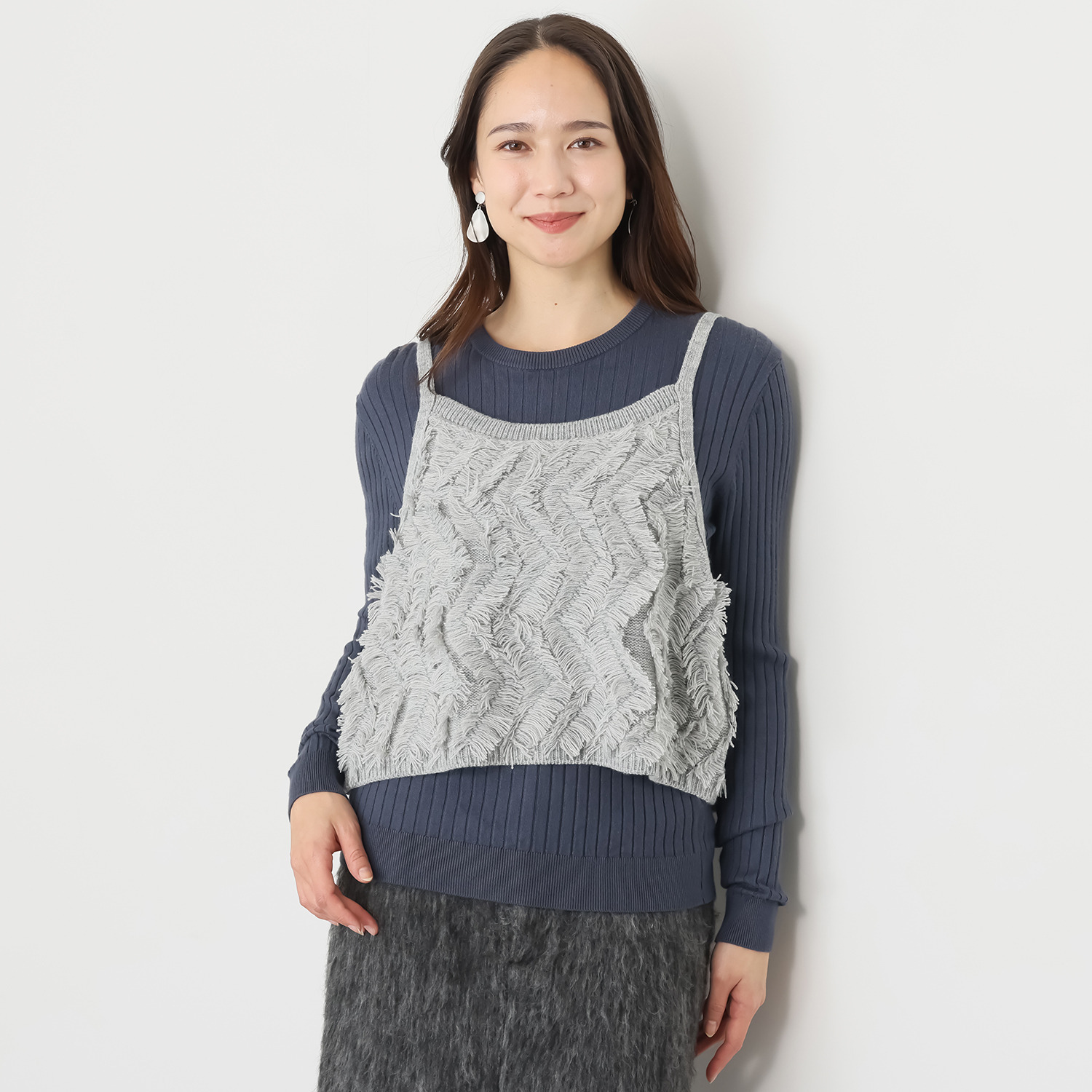 イシカワラボ★ヒトミ 前後着用できて ジレにもなる ジグザグフリンジ ニットキャミソール