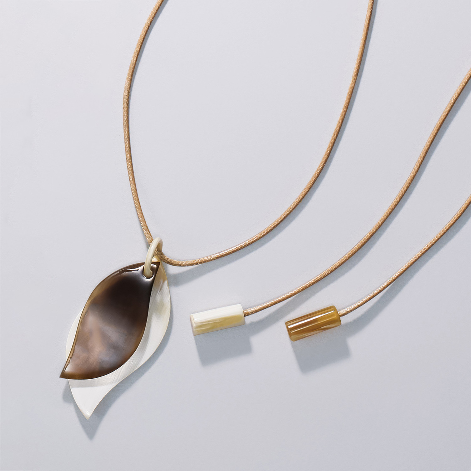 ミル・レーヴ 水牛 レイヤードリーフ スーパーロング