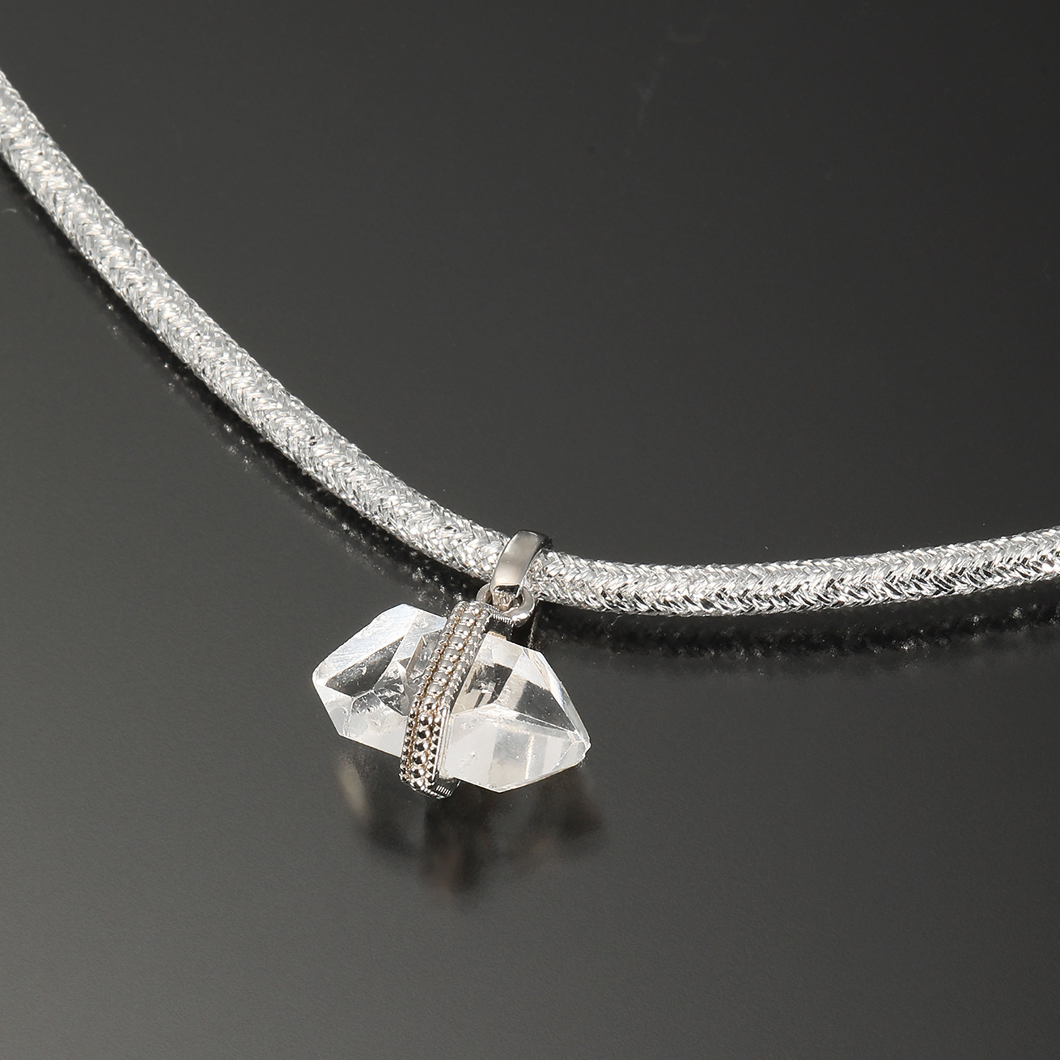 イーシア シルバー ハーキマーダイヤモンド ロッククリスタルクォーツ ライングレースデザイン マグネットペンダント